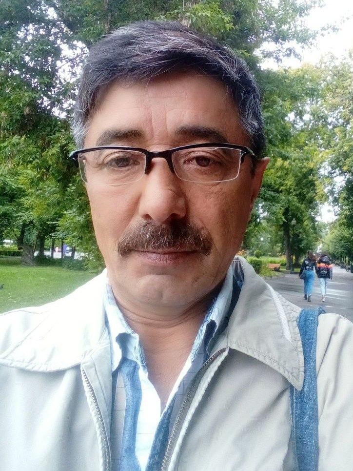 Аксенов Юрий Николаевич.